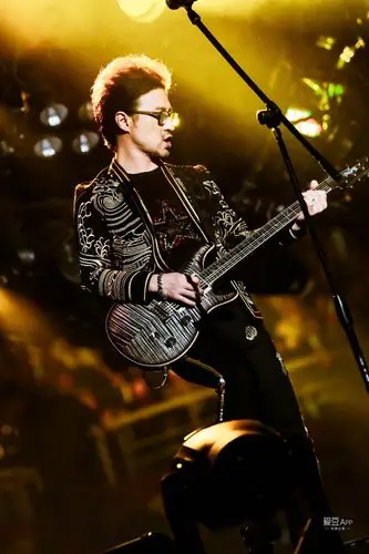 [消息]汪峰"就这样"济南开唱 致敬英雄献唱《美丽世界的孤儿》