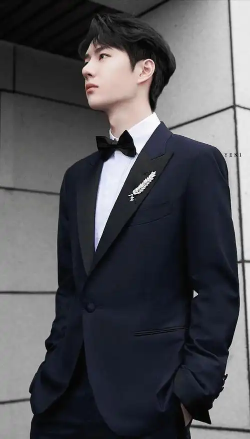 王一博的西装造型鲨疯了!快来一睹这位时尚达人的风采_活动_黑色_对象