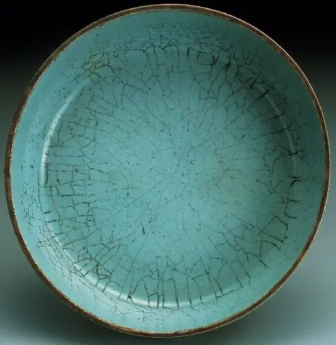 台北故宫珍藏21件汝窑瓷器