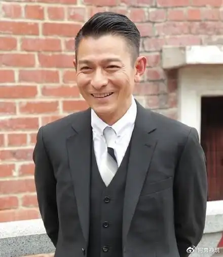 刘德华手滑误发"修片前照片",58岁的刘德华容颜疯传