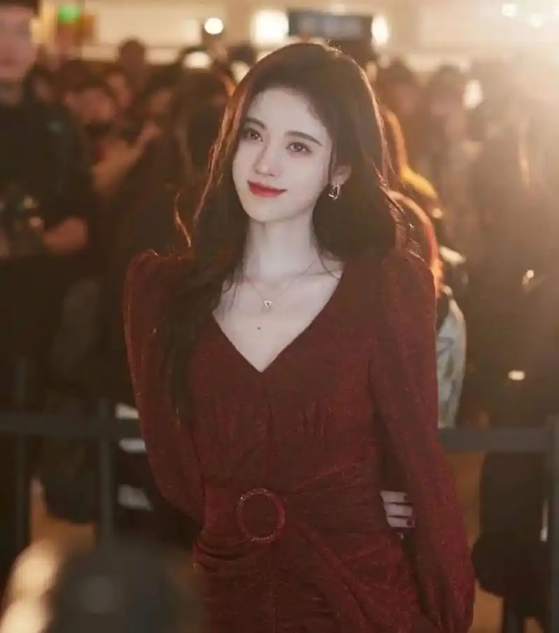 鞠婧祎稀有照片,注意,黑粉勿进