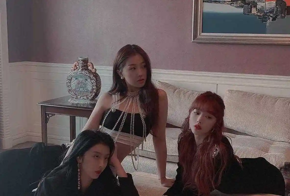 青你三姐妹 虞书欣,赵小棠,孔雪儿[月亮] 三人都有自己的特色 你pick