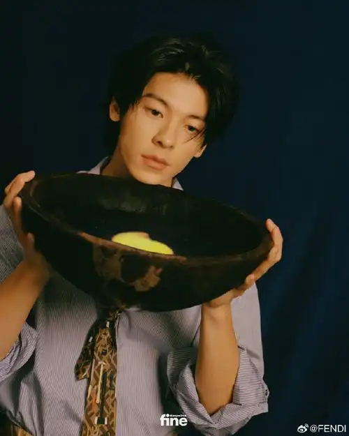 fendi品牌形象大使许光汉##fendiss24