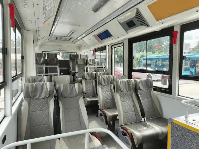 "氢"装上阵!氢能源公交车在彭州开启"实习生活"