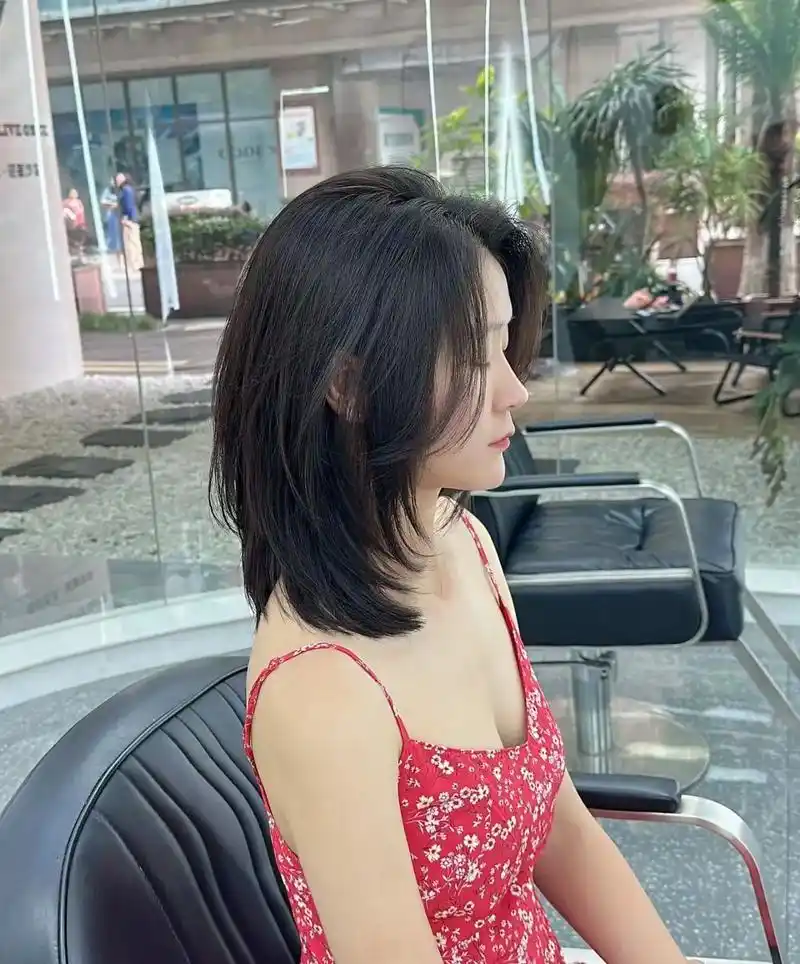 层次感锁骨发.#创作灵感 23年夏季必火的层次感"锁骨发"适 - 抖音