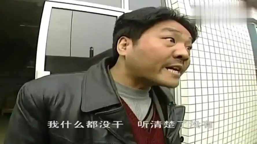 命案十三宗男子去别人家找事被打倒后起身就拔出刀