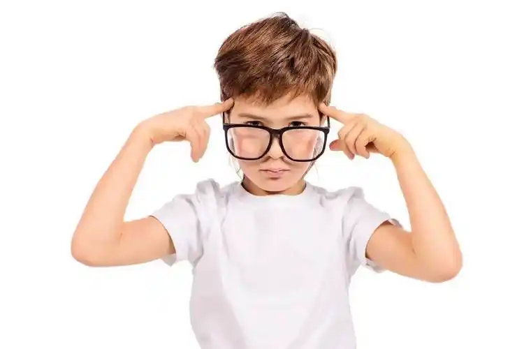 致家长儿童青少年近视防控要从小抓起