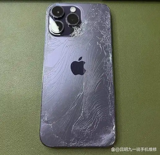 如果你的iphone14手机屏幕不小心摔坏了,首先官方售后是不给保修的