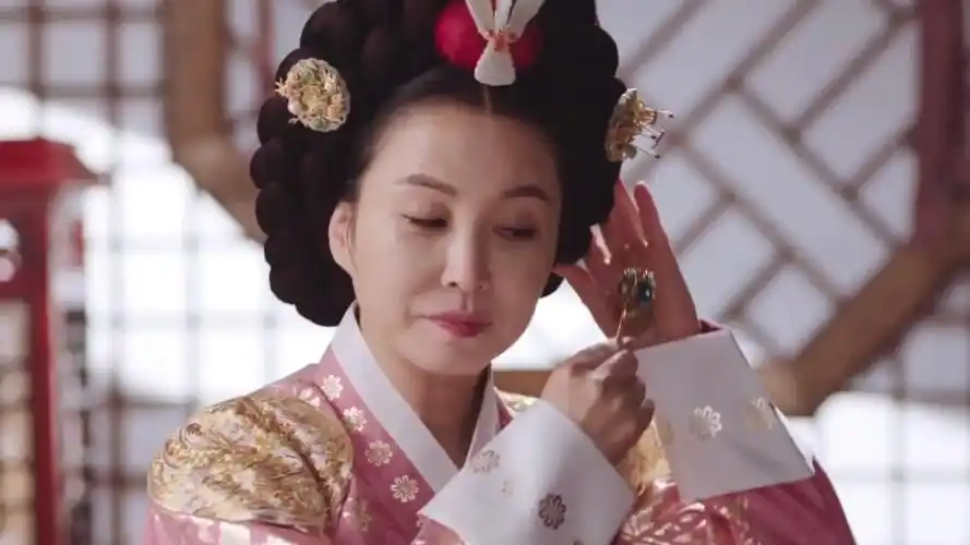 p>文定王后尹氏(朝鲜语:                   ,1501年-1565年),是 a