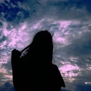 qq伤感个性背影头像唯美女生头像图片