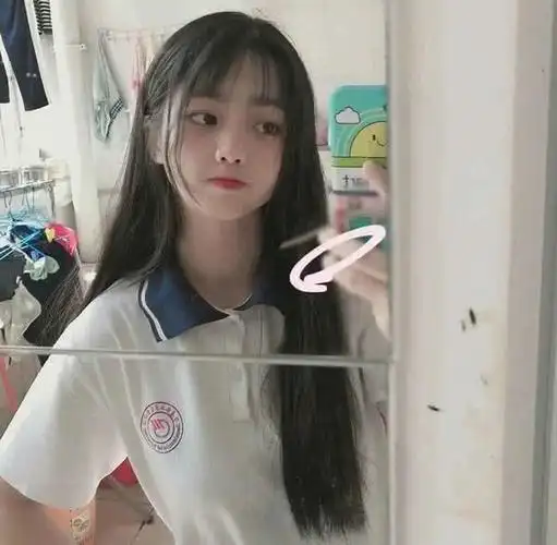 网易云热评:再相见他鬓角微白,腿也跛了,但又如何,满腔爱意更胜从前