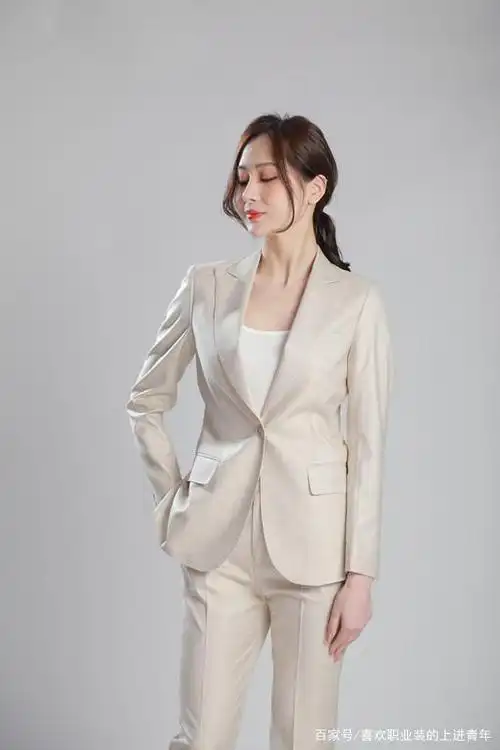 你不了解的白色西装