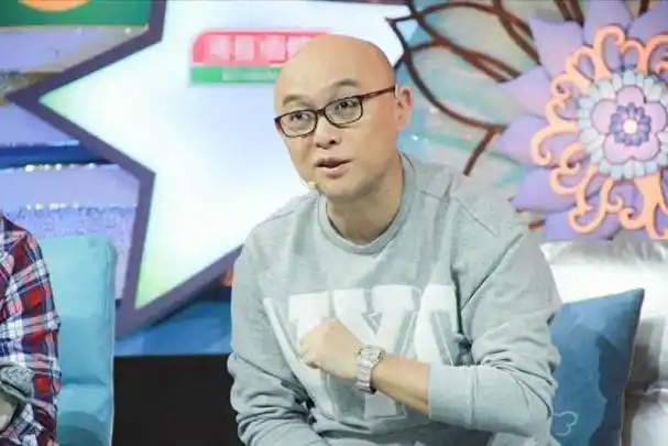 事实证明逐渐消失的主持人孟非已经走上了另一条大道