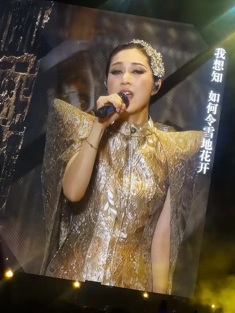 我想知.林夕的词,杨千嬅总能演唱出 那么的 唯美也悲壮 婉转 - 抖音