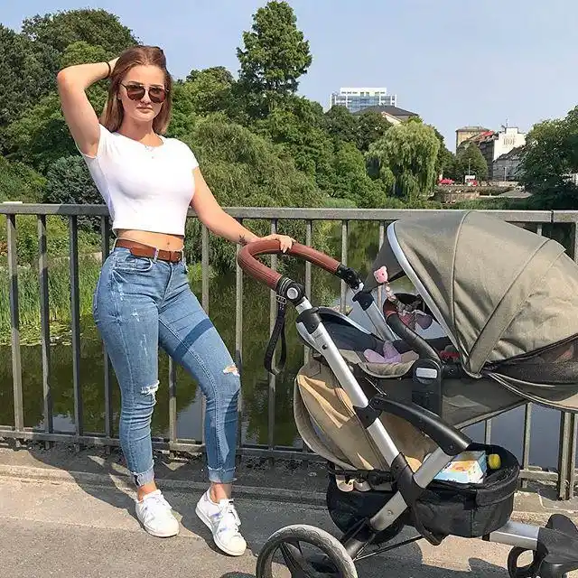 辣妈带着宝宝健身,身高1米58体重110斤,彰显完美好身材