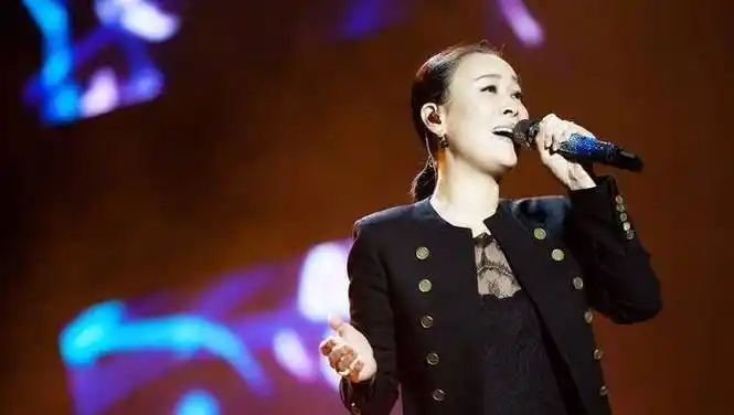 与高峰在一起10年,还为他生儿子的那英,为何转身嫁给了孟桐_生活_事业