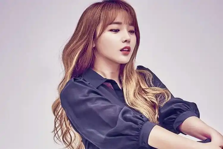 洪真英活着图集