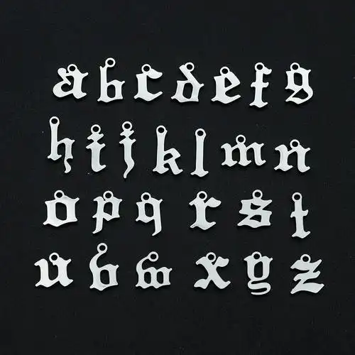不锈钢吊坠切割镂空英文小写26个字母项链挂件不锈钢diy饰品配件