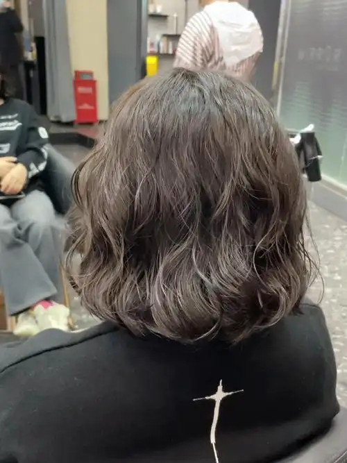 女生短发烫发发型法式蛋卷头蓬松显发量