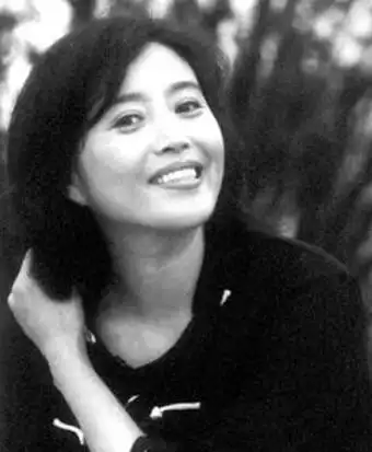 图丁嘉丽年轻照片曝光揭秘她的个人生活及演艺经历