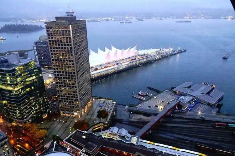 鸟瞰温哥华市中心