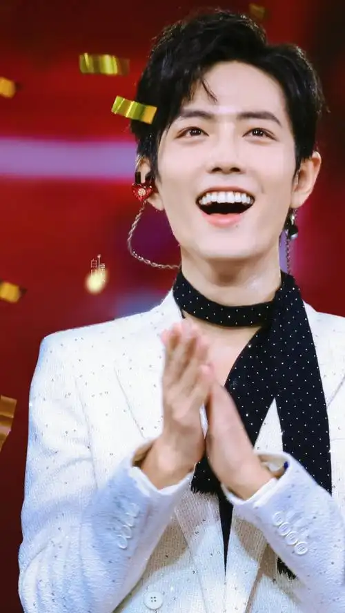 肖战壁纸肖战笑容杀就问谁能受得了