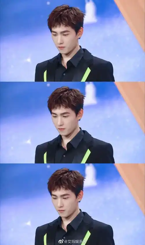 杨洋说自己是门面担当#杨洋出席线下见面会凌乱碎发乖巧帅气,优缘的