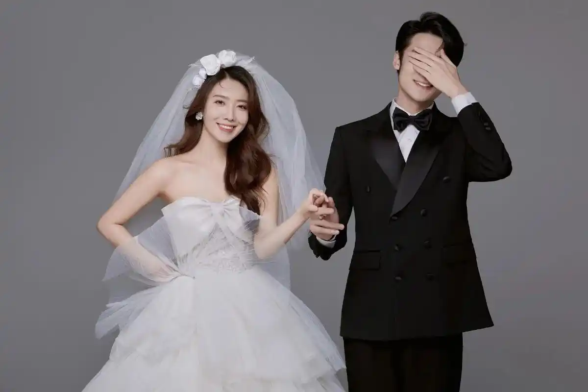 婚纱照风格推荐 #愿每个女孩都能嫁给爱情 #最美婚纱最美新 - 抖音