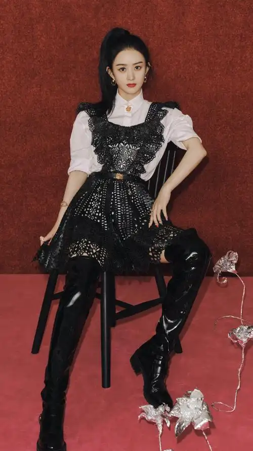 赵丽颖尼龙内页大片##赵丽颖双马尾酷感大片