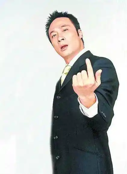 记者|刘德华|梁朝伟|娱乐圈|欧阳震华|电影导演|新闻女王_网易订阅