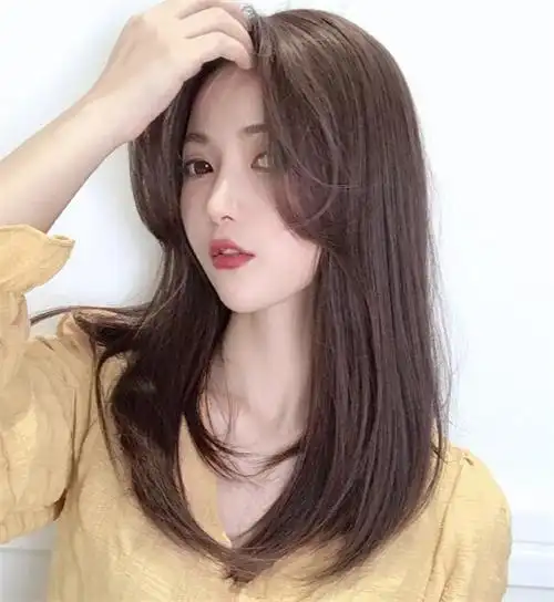 有层次感的中长发直发层次感中长直发推荐_飘逸直发_女生发型大全