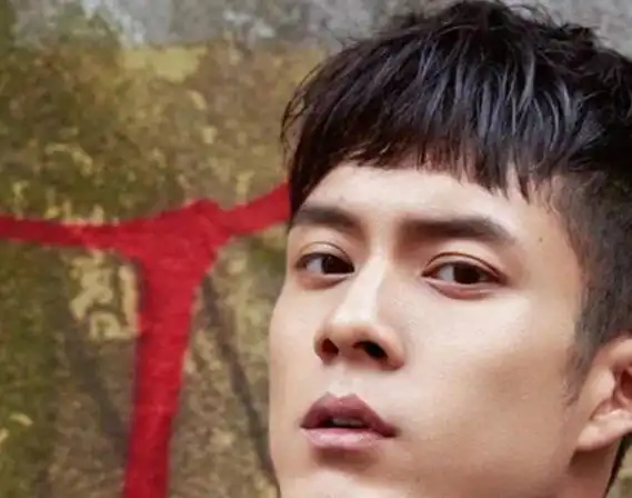 发际线高的男生,剪这4款发型真的很帅!尤其第3种,五官会更立体