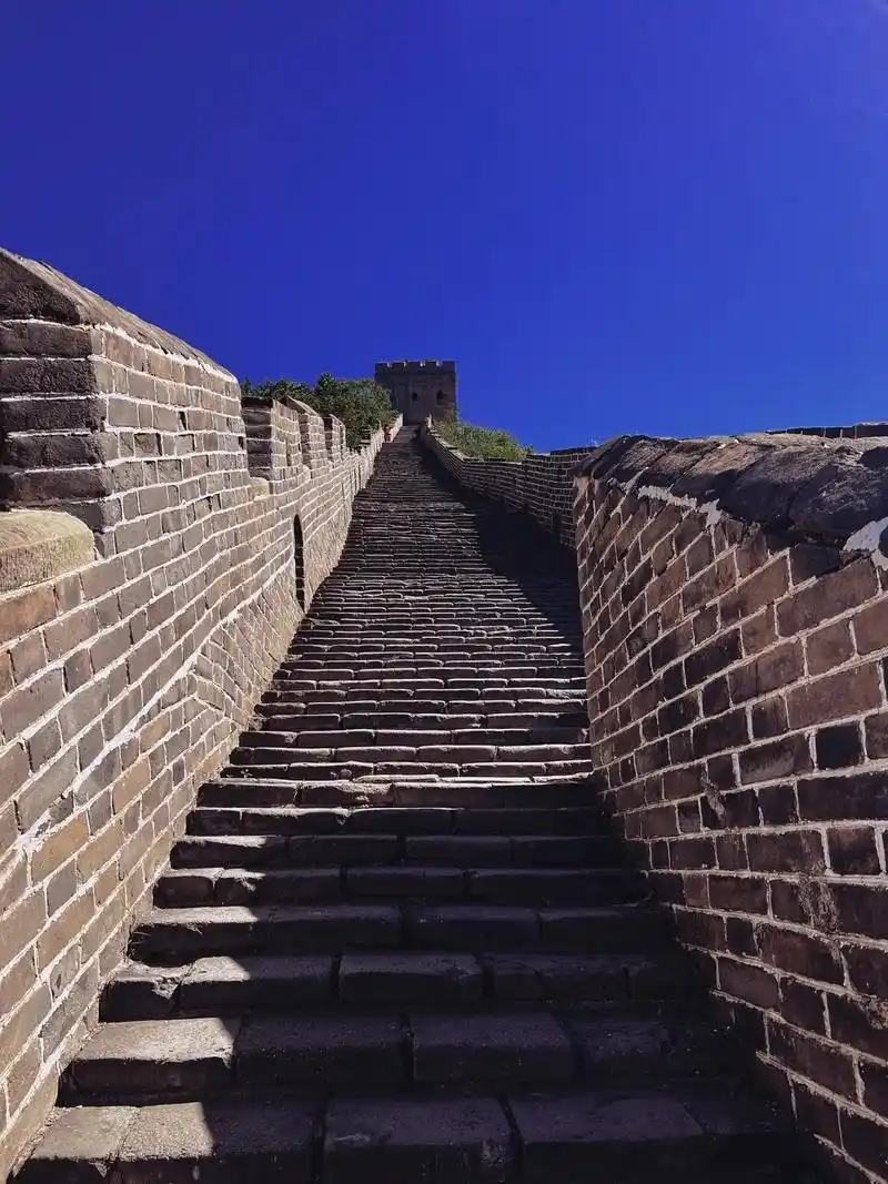 司马台长城全程10个烽火台,我只爬到了8段～因为 - 抖音