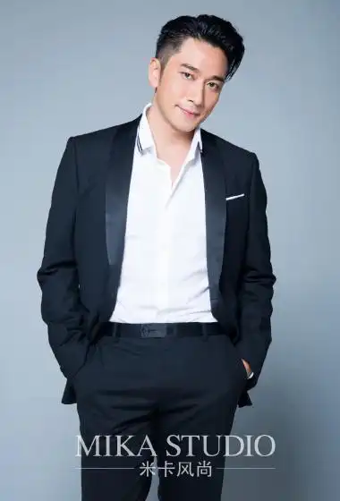 吴卓羲酷帅西装写真图片34