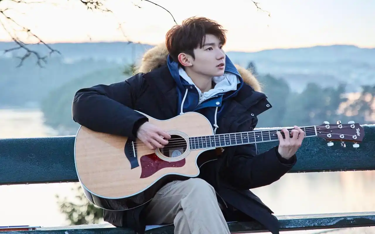 王源挪威冬日户外帅气写真图片壁纸