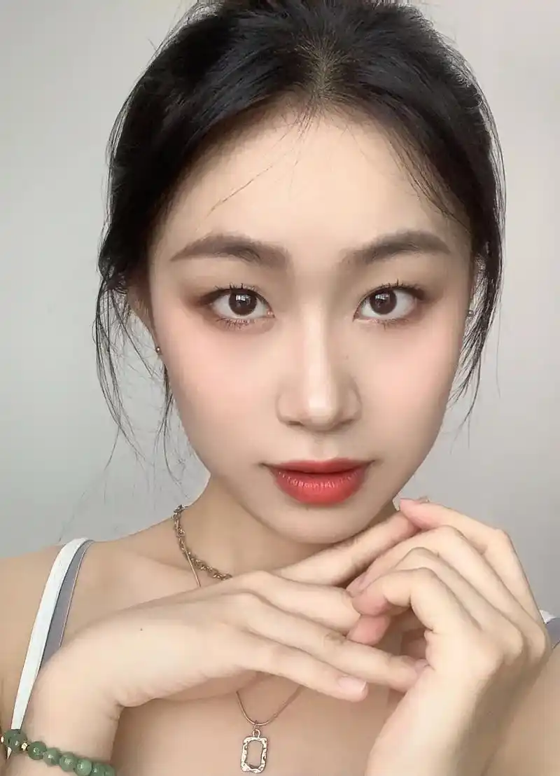 今日妆容 #分享照片 - 抖音