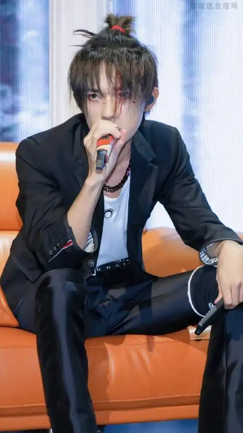 四字 易烊千玺 yyqx 四字弟弟#【20230223易烊千玺玊尔演唱会】33