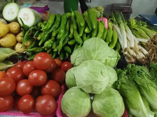 "在公益性摊位购买蔬菜