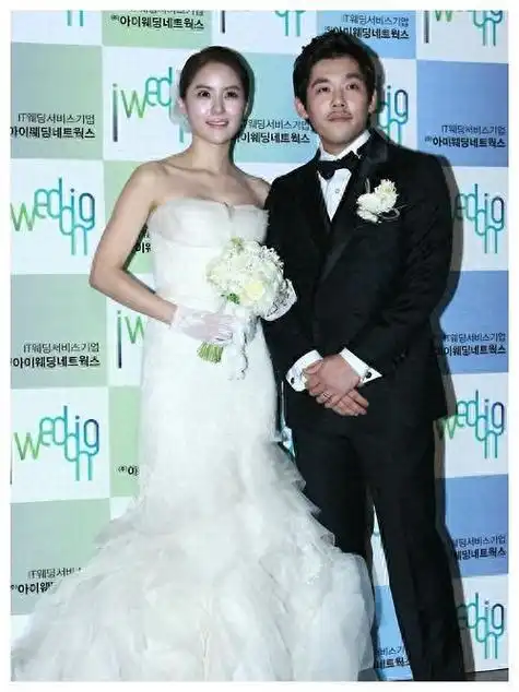 宋仲基的新妻子凯蒂幸福的假象婚姻背后的真相