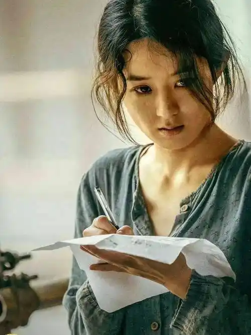 谁来救救赵丽颖她快要碎了