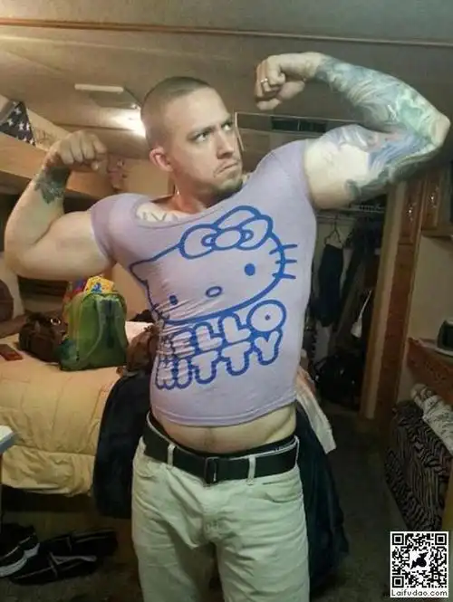 分类阅读:奇闻怪事|动物图片|儿童图片|搞笑交通|名人爆笑|军事体育