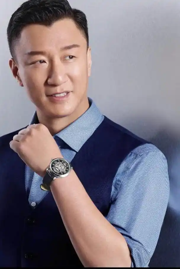 孙红雷:被圈内人锐评不用演的大哥,征服你的绝对是气质