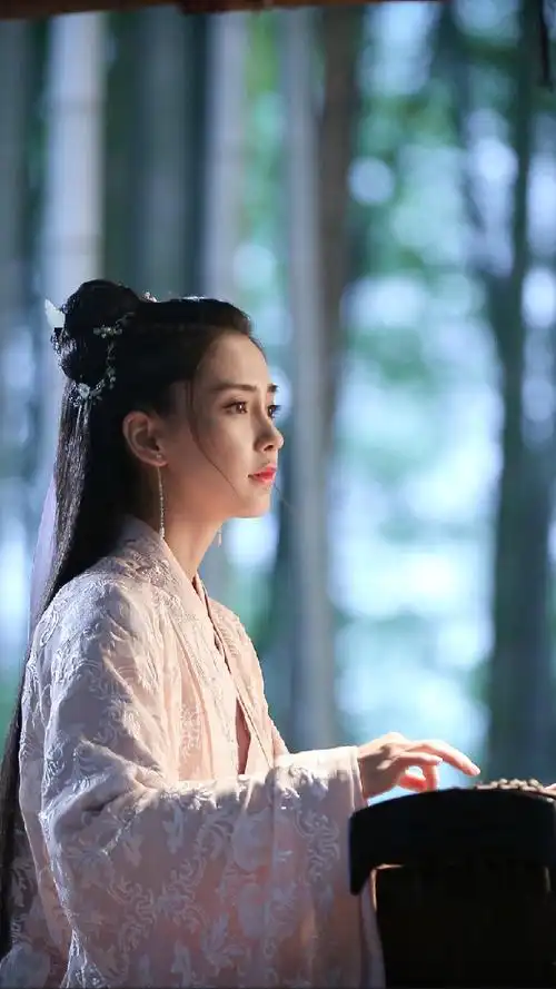 angelababy杨颖孤芳不自赏