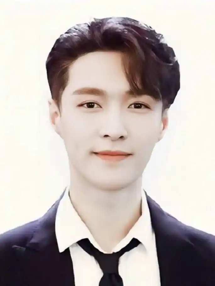 张艺兴 #证件照 - 抖音