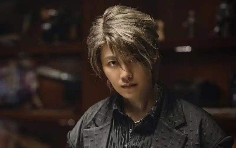 昨天爆改金希澈今天回到李二牛,赵荀新剧再出圈,形象反差大被赞