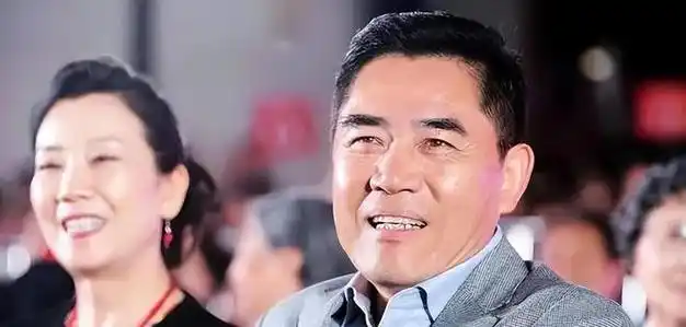 陈宝国和赵奎娥的婚姻,为何网友热议不断?