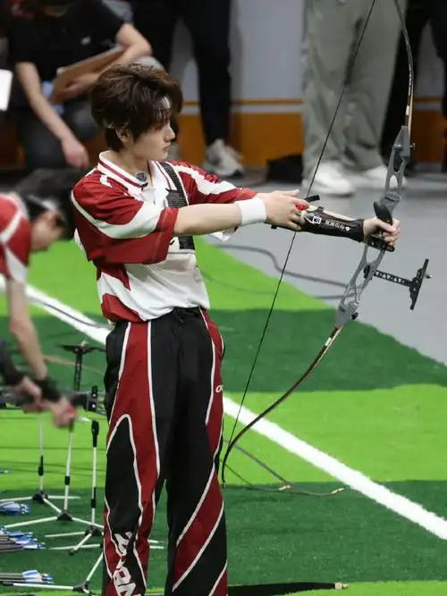 时代少年团新合照再加一##张真源运动会路透##张真源 你最重要