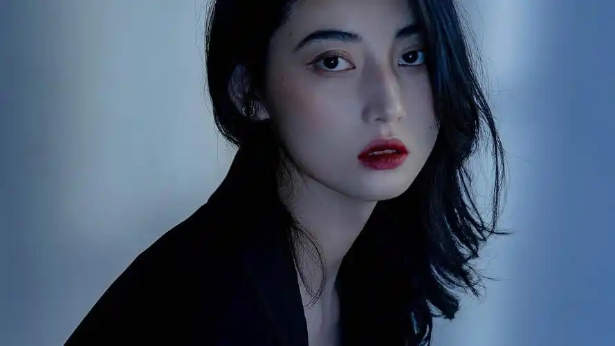 性感撩人的高冷气质美女