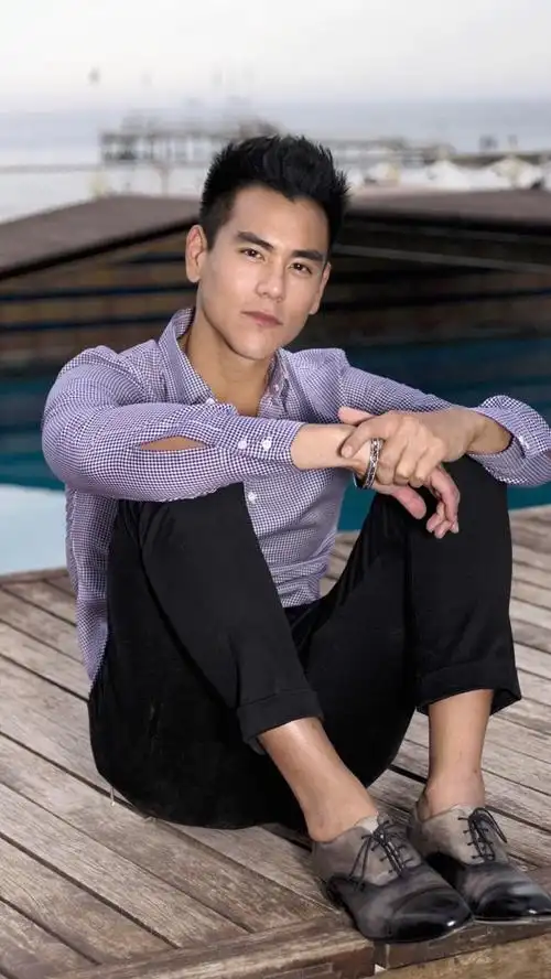 iphone壁纸男神彭于晏