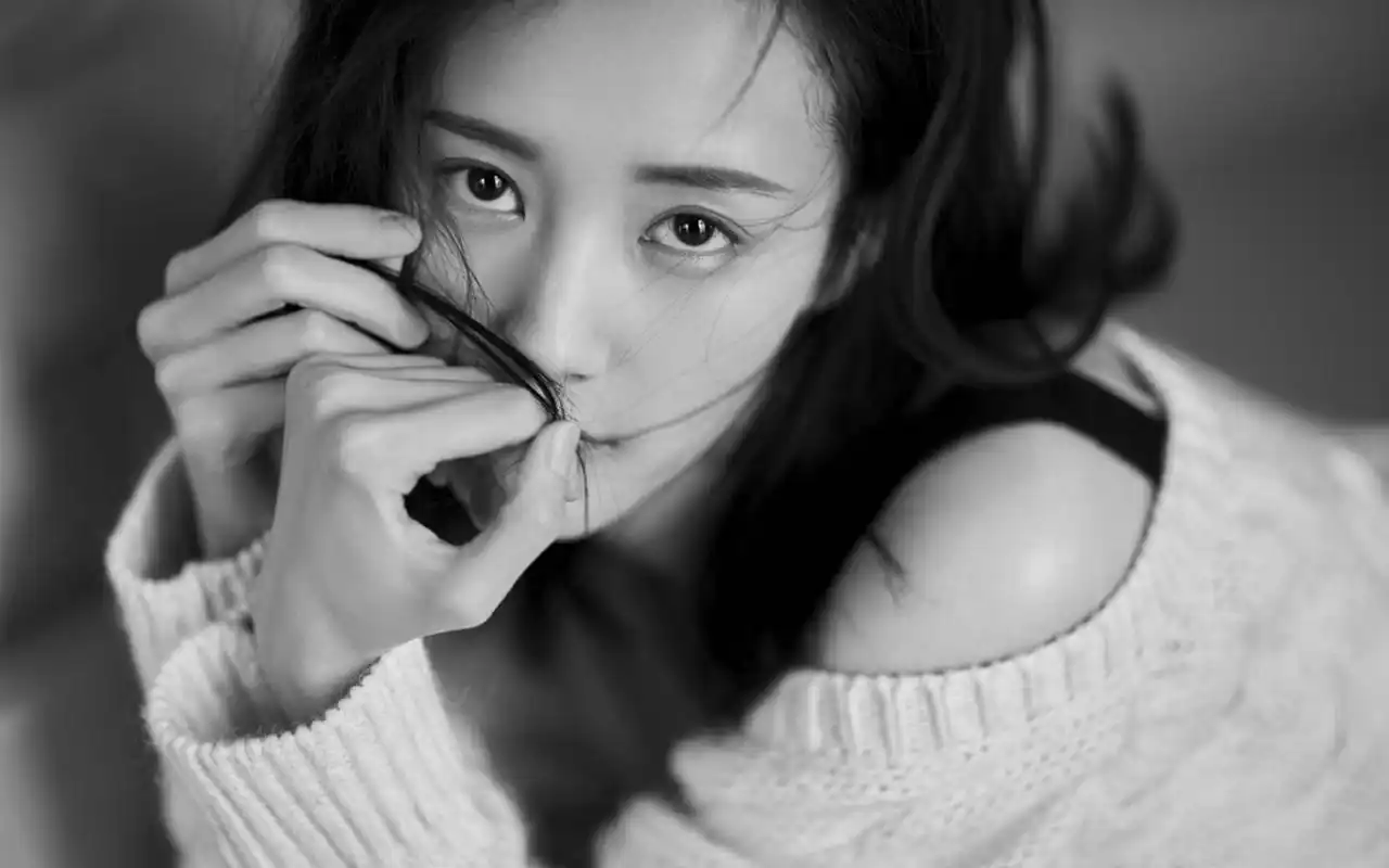 李一桐性感妩媚写真图片桌面壁纸高清大图预览1920x1200_大陆明星下载